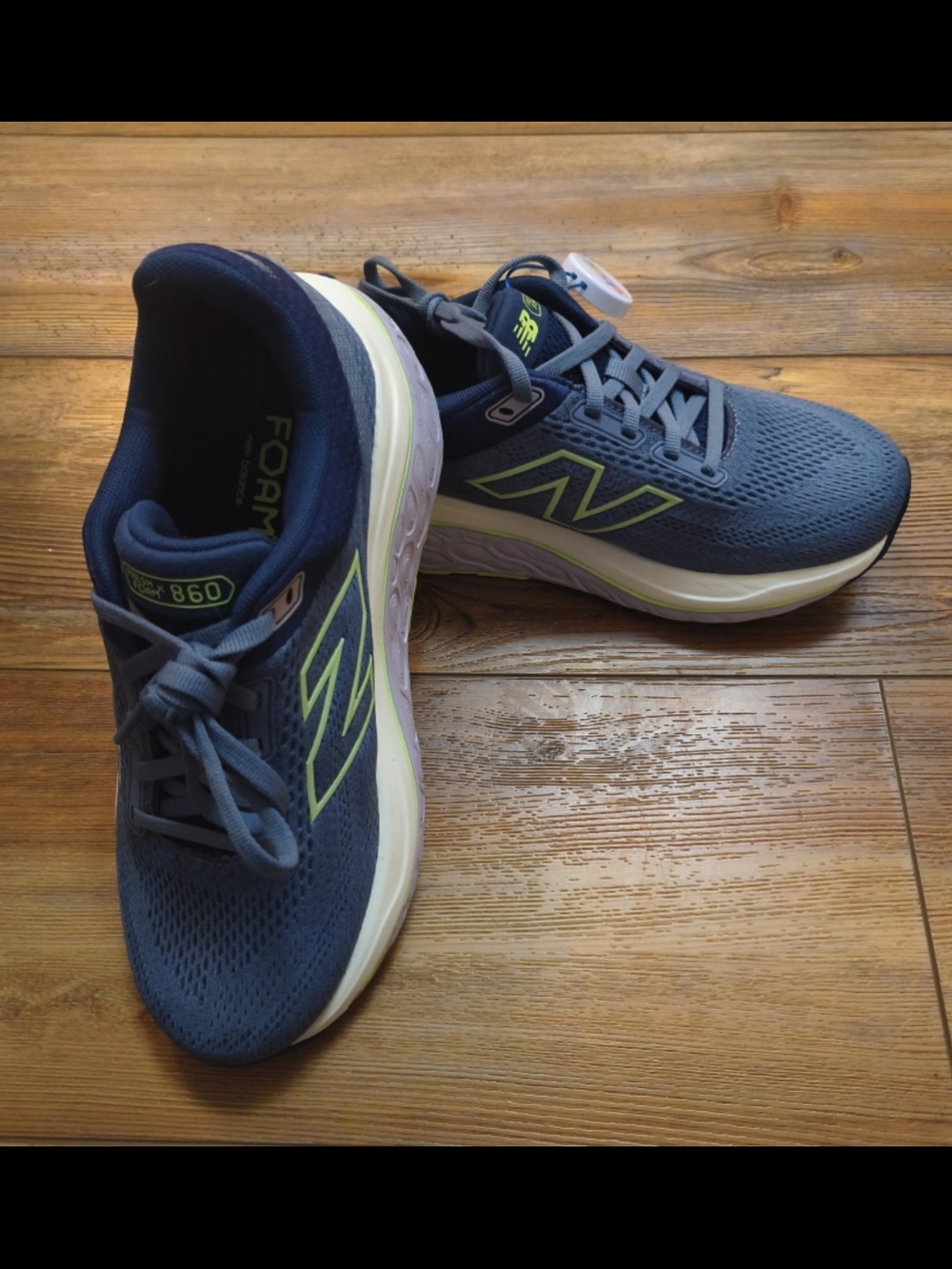 New Balance Fresh Foam 860 Women's Navy Athletic Shoes with Lime Accents